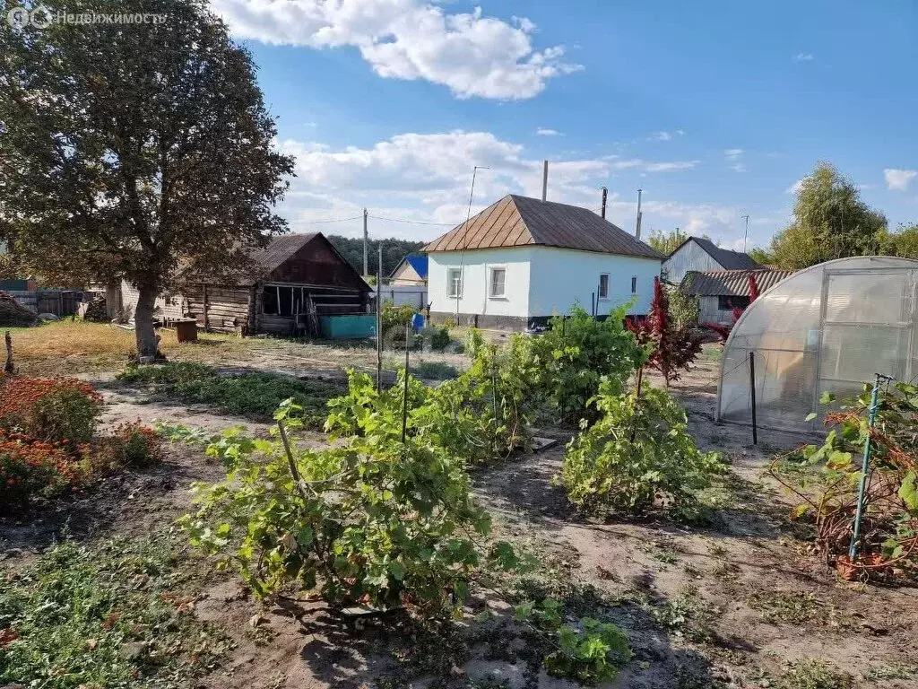 Дом в село Бутырки, улица Чкалова (50 м) - Фото 1