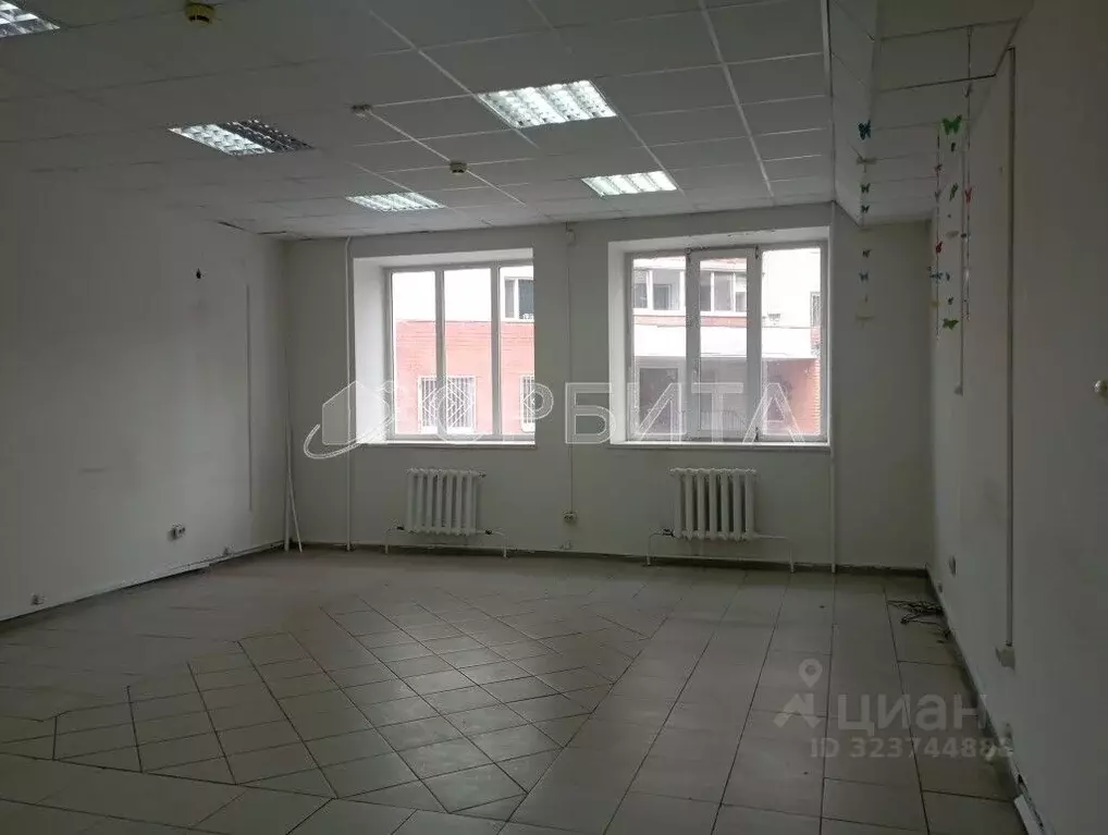 Помещение свободного назначения в Тюменская область, Тюмень ул. 50 лет ... - Фото 2