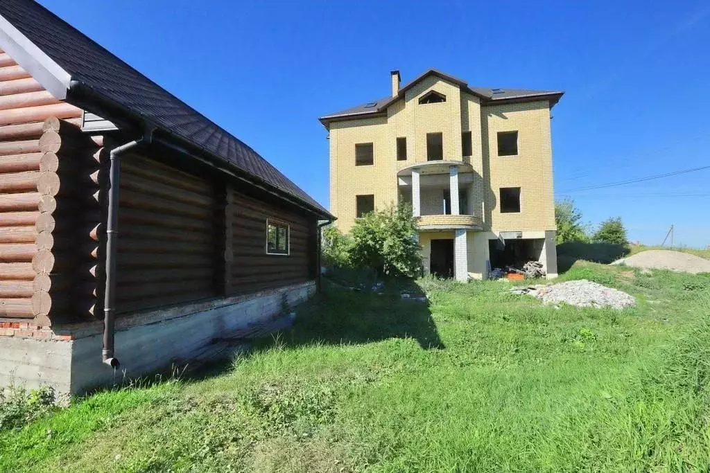 Дом в Липецкая область, Добровский муниципальный округ, с. Филатовка ... - Фото 1