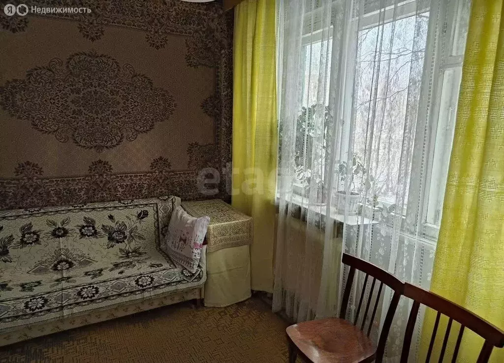3-комнатная квартира: Барнаул, улица Малахова, 68 (47 м) - Фото 1