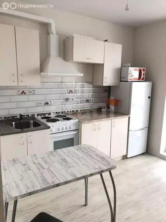 Квартира-студия: Набережные Челны, улица Раскольникова, 11 (22.1 м) - Фото 0