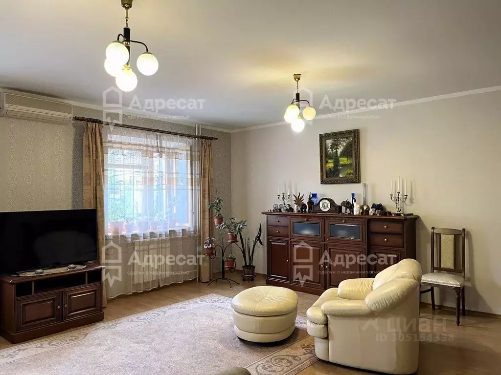 Дом в Волгоградская область, Волгоград Боровая ул. (353 м) - Фото 1