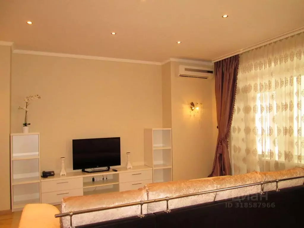 4-к кв. Омская область, Омск Старгород мкр, ул. Шукшина, 9 (153.0 м) - Фото 1