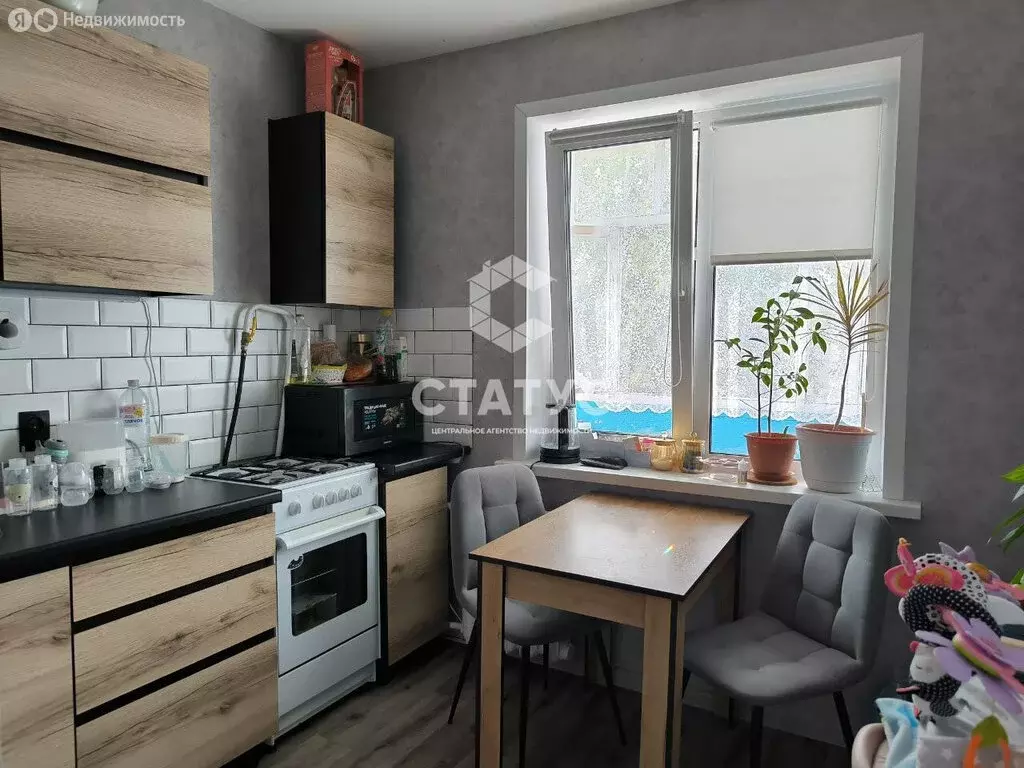 1-комнатная квартира: Добрянка, улица Победы, 12 (33 м) - Фото 0