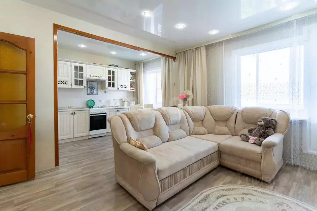 3-к кв. Иркутская область, Иркутск Радужный мкр, 42 (67.7 м) - Фото 2