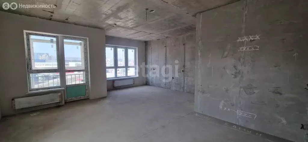 3-комнатная квартира: территория Цемдолина, Солнечная улица, 2к3 (108 ... - Фото 0