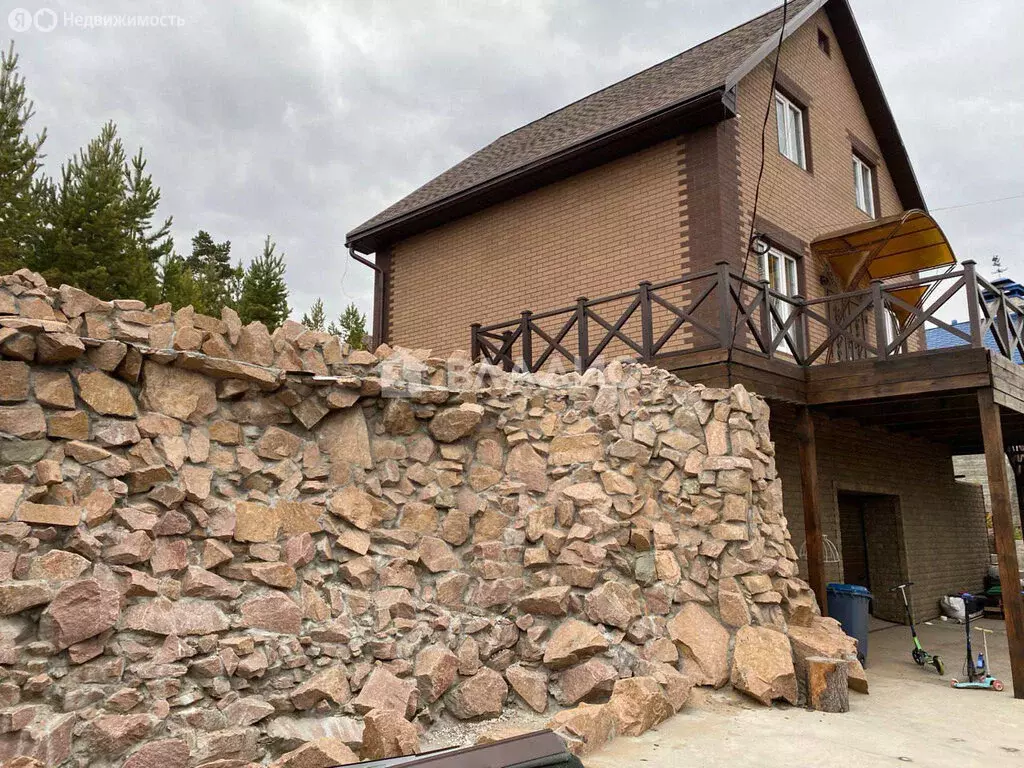 Дом в Улан-Удэ, дачное товарищество Оптимист, Еловая улица (155 м) - Фото 1