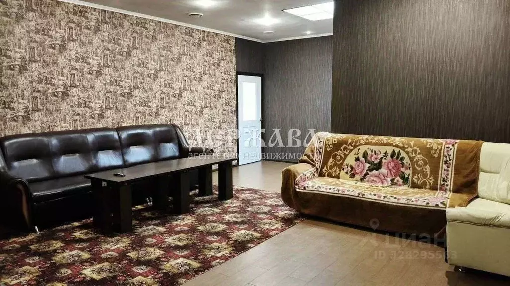 Дом в Белгородская область, Старый Оскол пер. 1-й Рождественский (170 ... - Фото 1