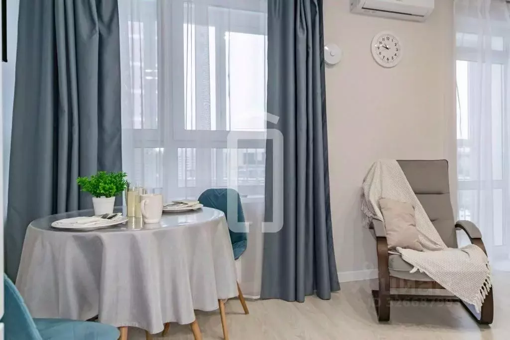 Студия Свердловская область, Екатеринбург ул. Печатников, 1 (24.0 м) - Фото 1