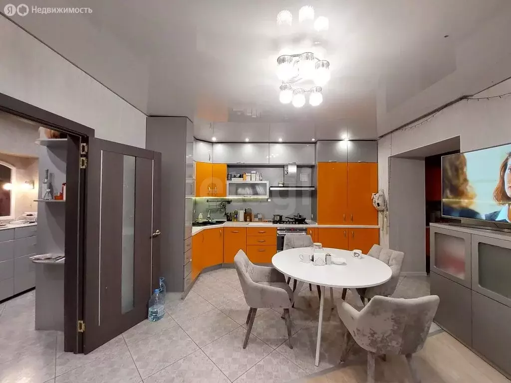 2-комнатная квартира: Котлас, проспект Мира, 40 (77.2 м) - Фото 1