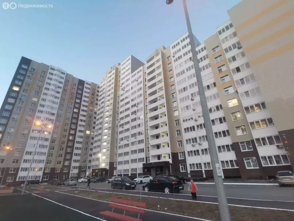 2-комнатная квартира: Оренбург, Уральская улица, 2/20 (65 м) - Фото 1