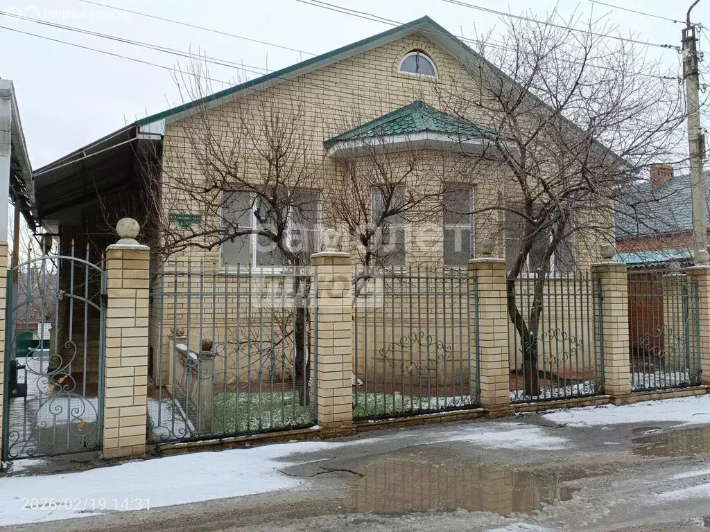 Дом в Элиста, улица Ломоносова (293 м) - Фото 1