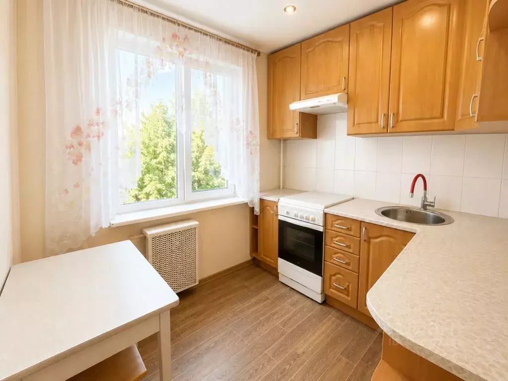 3-к кв. Карелия, Петрозаводск Судостроительная ул., 14 (59.5 м) - Фото 1