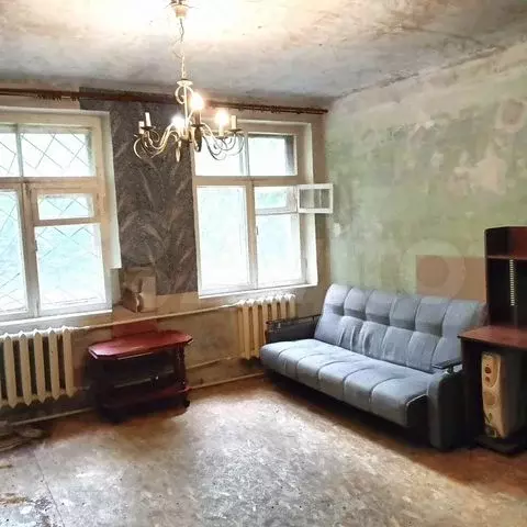 Комната 21,9 м в 3-к., 1/3 эт. - Фото 0
