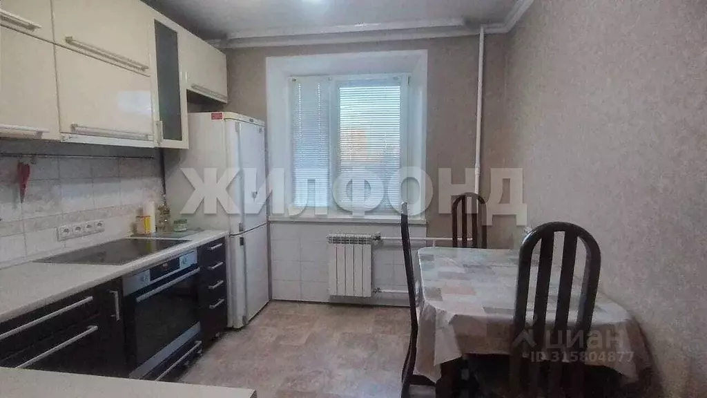 3-к кв. Хакасия, Абакан ул. Торосова, 2/2 (65.0 м) - Фото 0