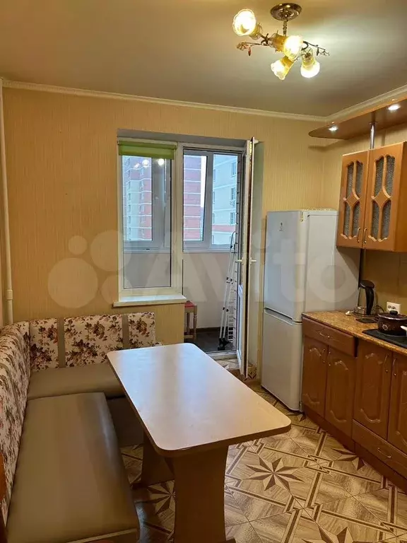 1-к. квартира, 40 м, 8/18 эт. - Фото 0
