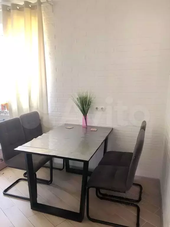 2-к. квартира, 54 м, 3/3 эт. - Фото 1