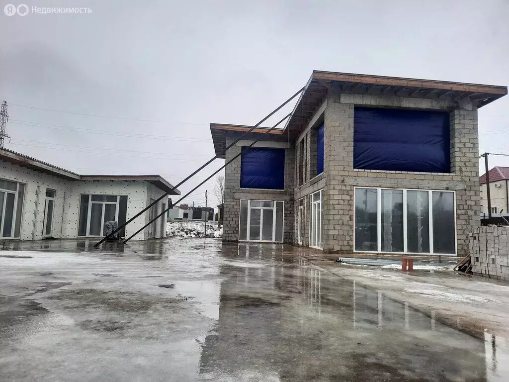 Дом в Волгоград, Знаменская улица (260 м) - Фото 1