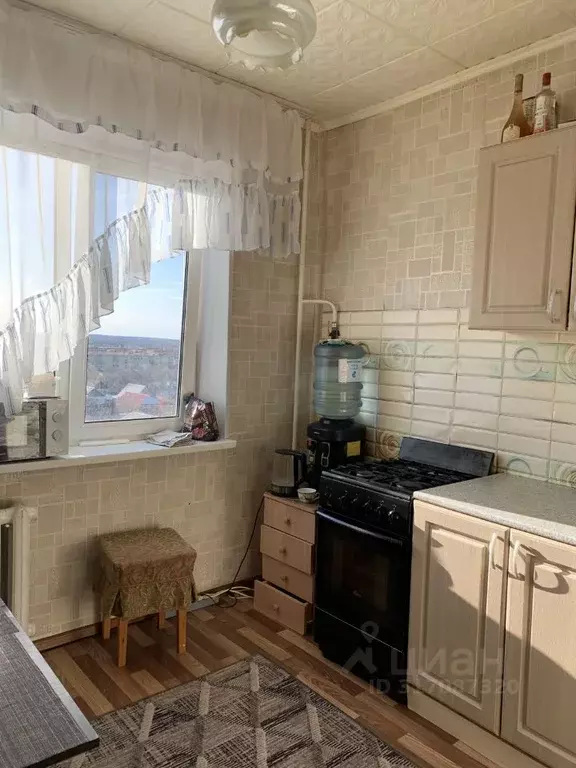 3-к кв. Оренбургская область, Оренбург Народная ул., 19 (65.0 м) - Фото 0