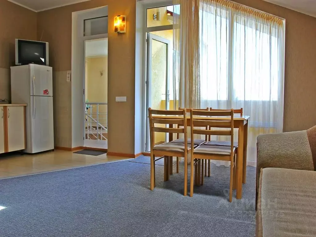 1-к кв. Крым, Ялта ул. Кирова, 96/3 (50.0 м) - Фото 0