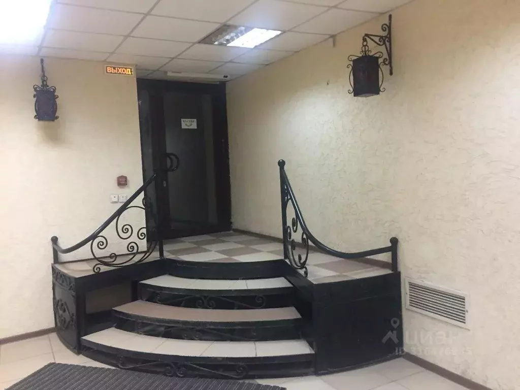Помещение свободного назначения в Саратовская область, Саратов ул. ... - Фото 1