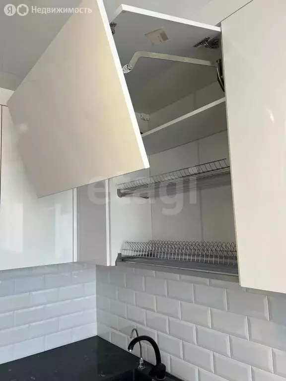 3-комнатная квартира: Тюмень, Западносибирская улица, 18к1 (66 м) - Фото 2