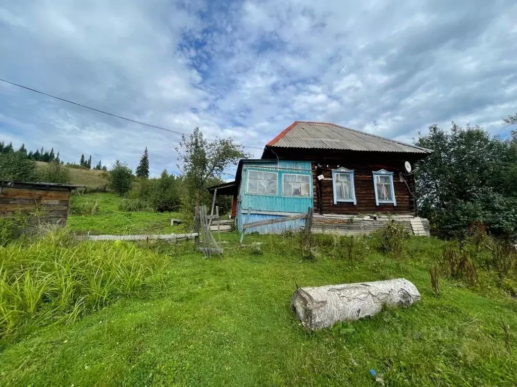 Дом в Кемеровская область, Таштагольский район, Спасское городское ... - Фото 0