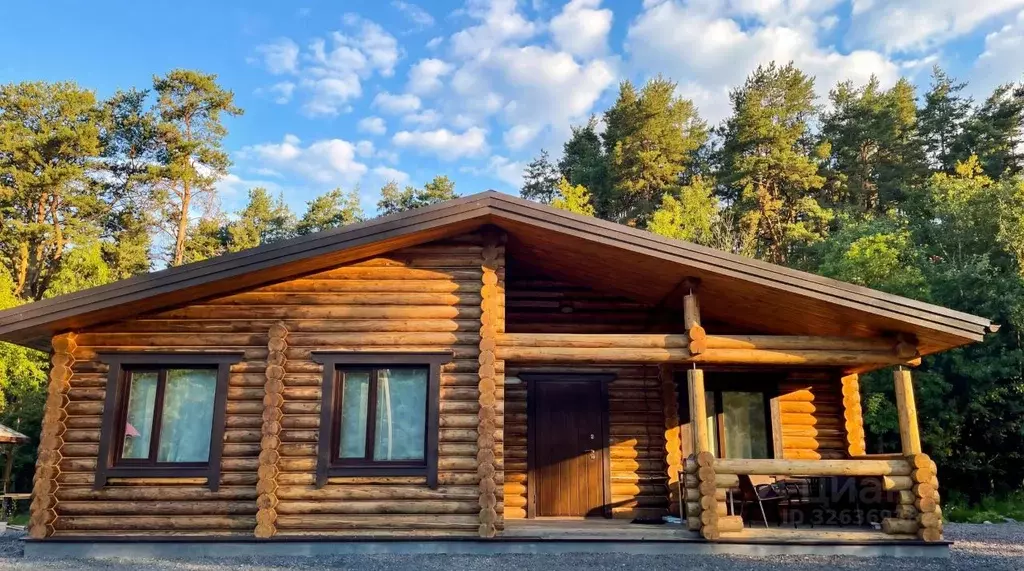 Дом в Карелия, Лахденпохский муниципальный округ, пос. Куркиеки ш. ... - Фото 1