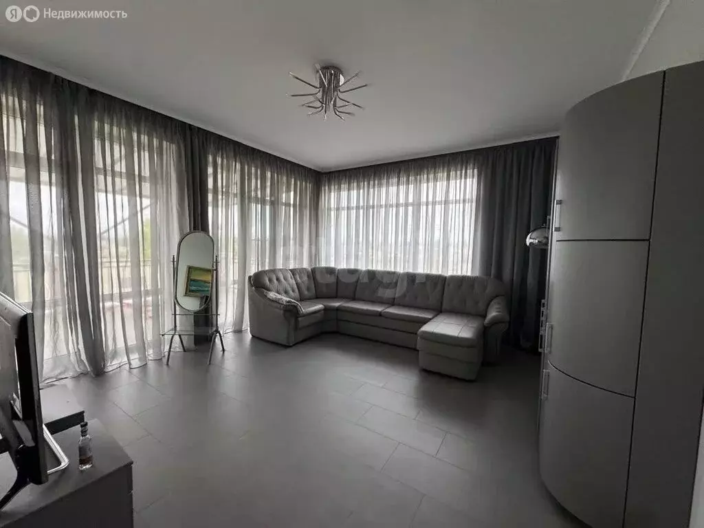 Дом в посёлок Кучугуры, Рабочая улица (400 м) - Фото 2