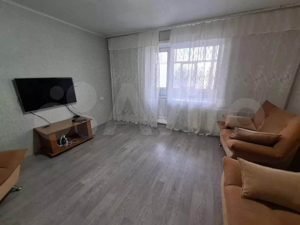 3-к. квартира, 65 м, 2/9 эт. - Фото 0