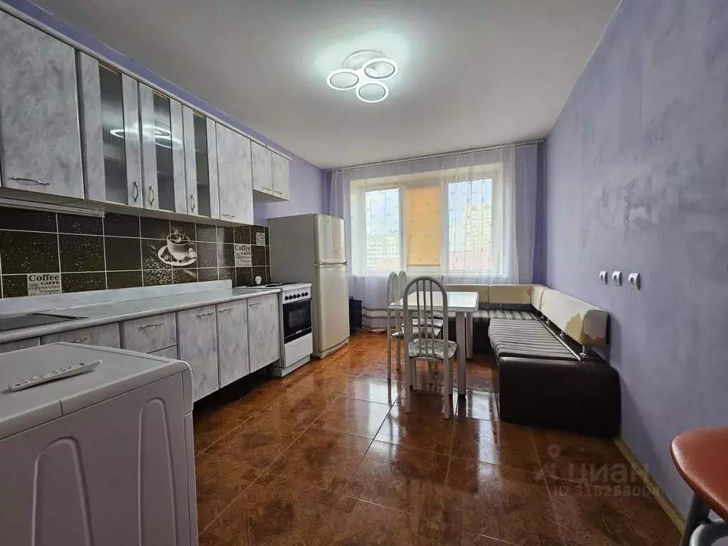 1-к кв. Тюменская область, Тюмень ул. Домостроителей, 26 (42.0 м) - Фото 1