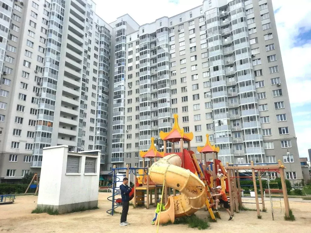 1-к кв. Свердловская область, Екатеринбург ул. Библиотечная, 43 (40.0 ... - Фото 1