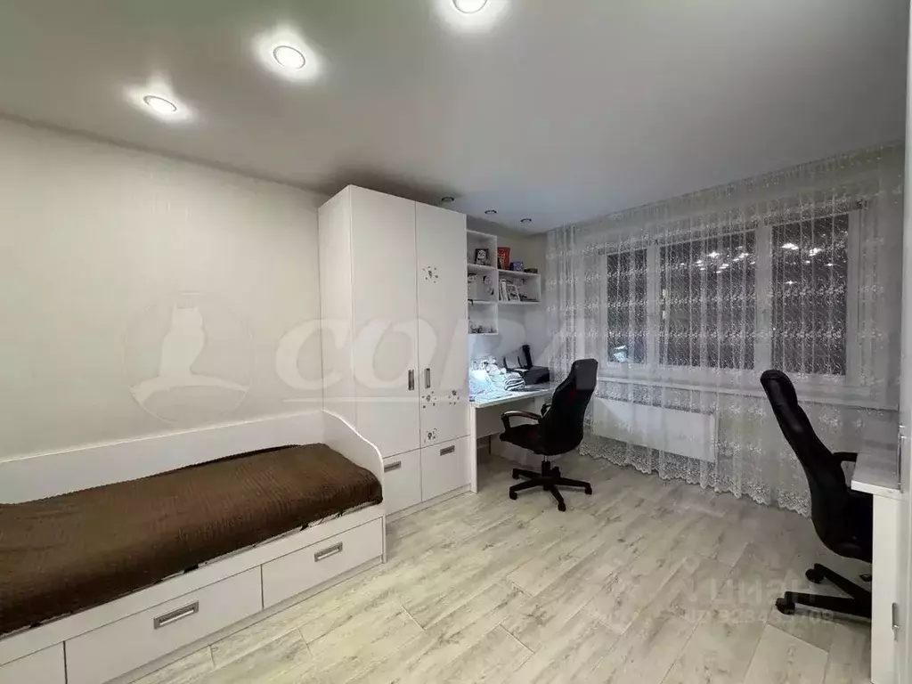 2-к кв. Тюменская область, Тюмень ул. Валентины Трофимовой, 7 (67.5 м) - Фото 1