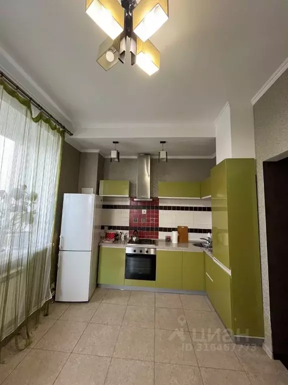 1-к кв. Астраханская область, Астрахань ул. Латышева, 7В (50.0 м) - Фото 1