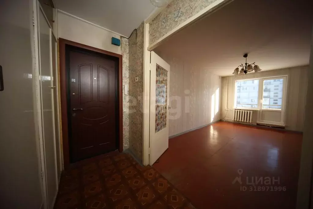 3-к кв. Псковская область, Остров ул. Апакидзе, 6 (64.7 м) - Фото 1