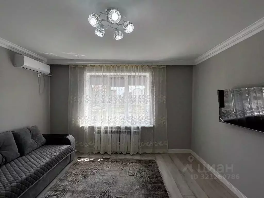 2-к кв. Дагестан, Каспийск просп. М. Омарова, 7 (70.0 м) - Фото 0