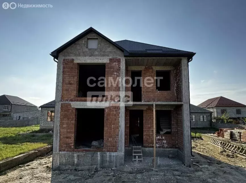Дом в посёлок городского типа Семендер, Авиационная улица, 103 (200 м) - Фото 1