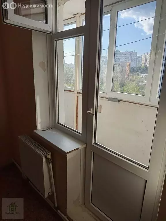 2-комнатная квартира: Белгород, улица Есенина, 50В (58.2 м) - Фото 0