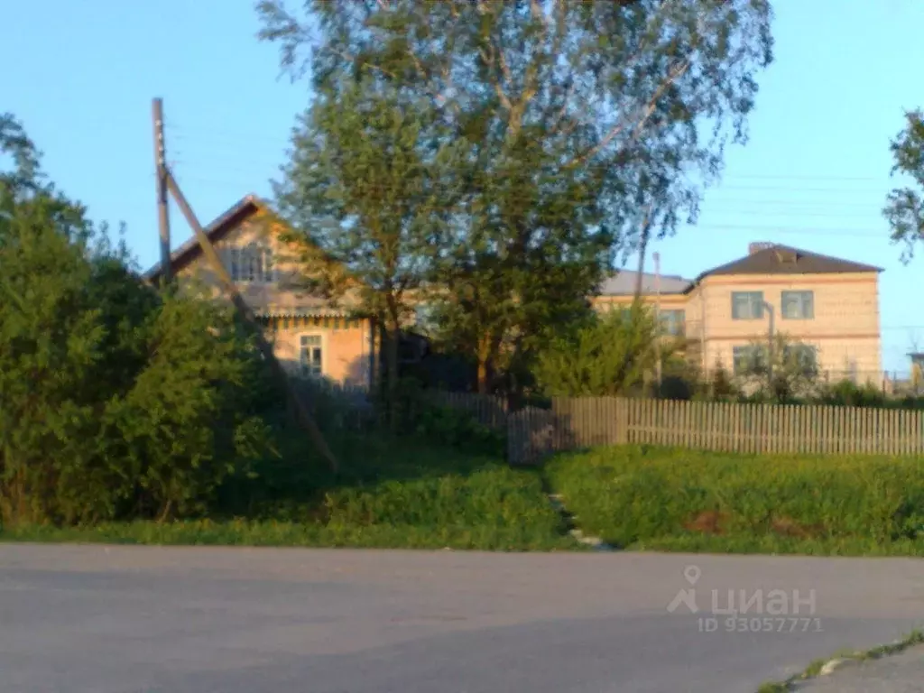Дом в Вологодская область, Бабаевский муниципальный округ, с. ... - Фото 1