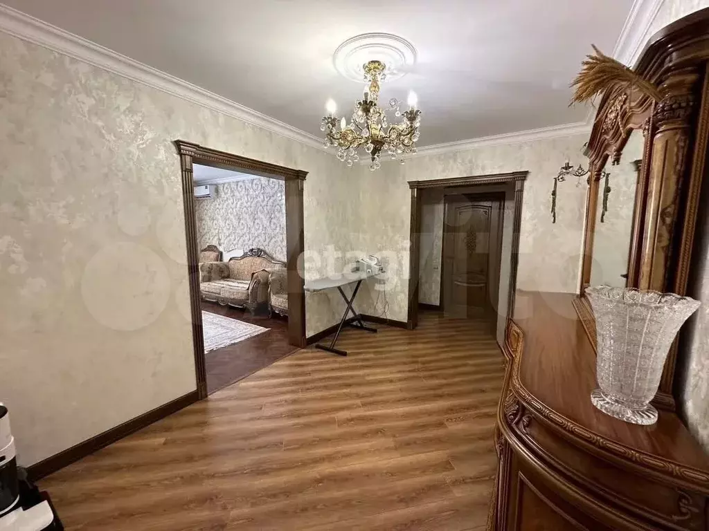 4-к. квартира, 100 м, 1/10 эт. - Фото 0