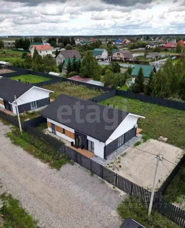 Дом в Тюменская область, Тюменский муниципальный округ, д. Елань  (124 ... - Фото 1
