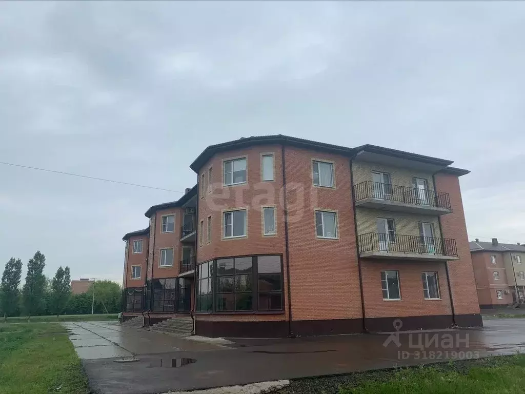 Торговая площадь в Ростовская область, Семикаракорск ул. Королева, ... - Фото 0