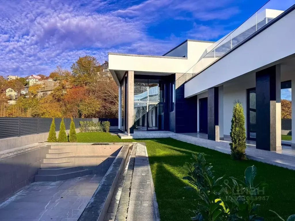 Коттедж в Краснодарский край, Сочи ул. Яна Фабрициуса, 190 (300 м) - Фото 1