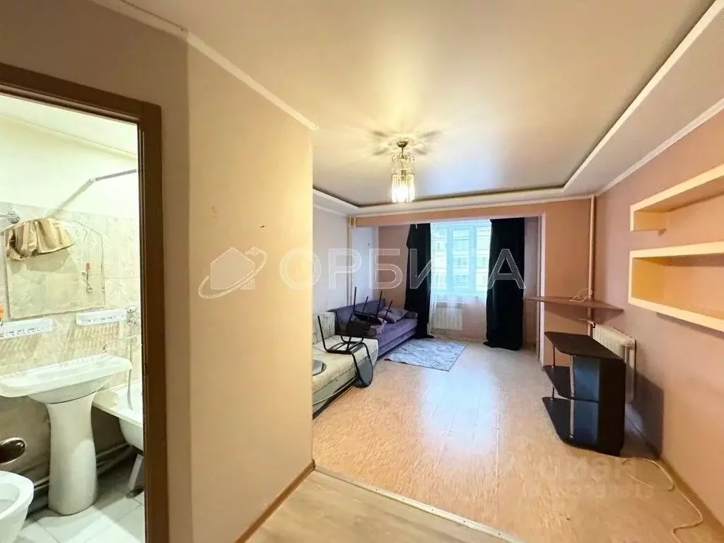 Студия Тюменская область, Тюмень ул. Республики, 237 (18.0 м) - Фото 1