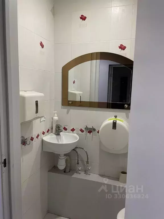 Помещение свободного назначения в Чувашия, Чебоксары просп. Максима ... - Фото 2