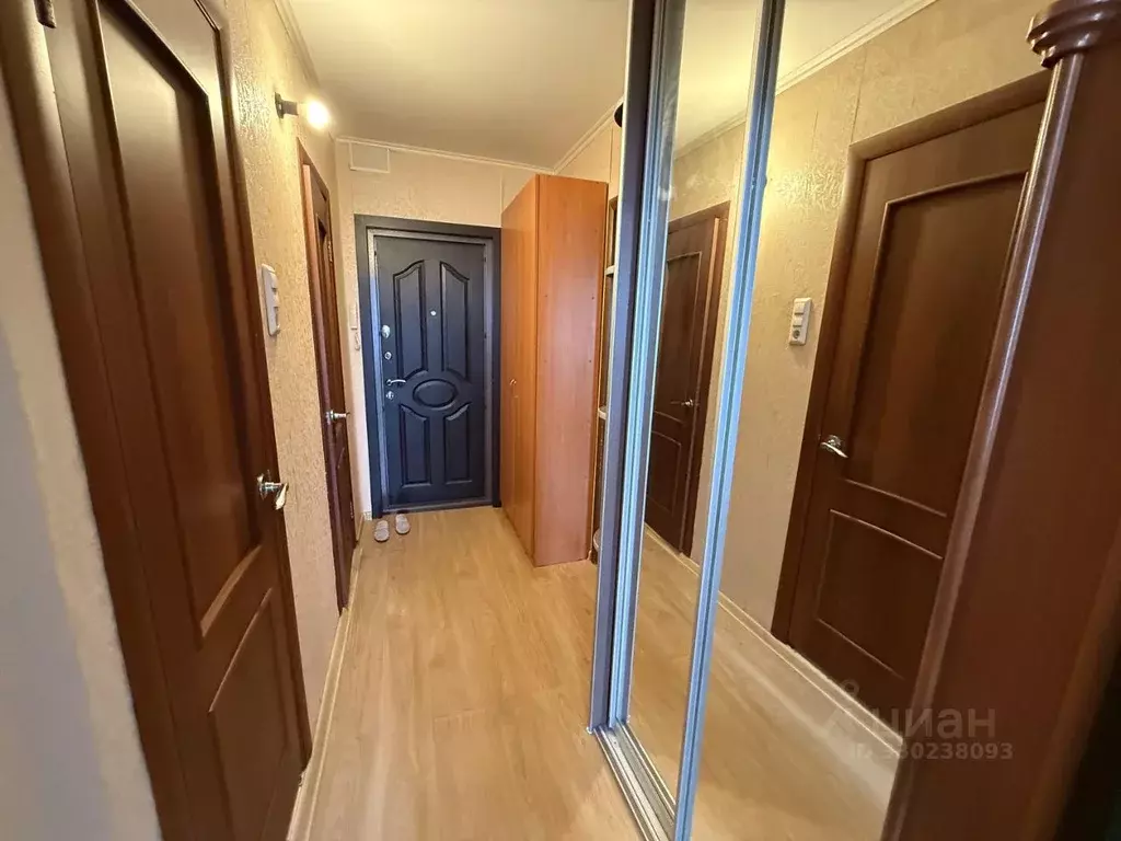 1-к кв. Курганская область, Курган Заозерный жилрайон, 6-й мкр, 7 ... - Фото 2