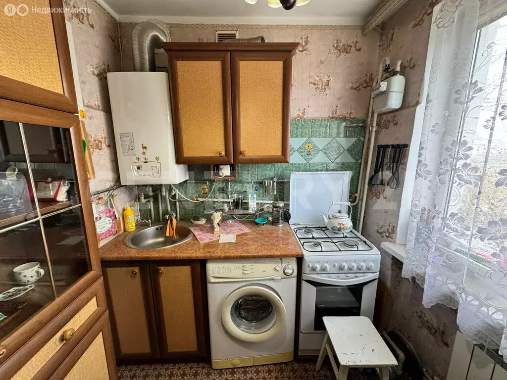3-комнатная квартира: Севастополь, проспект Победы, 68 (51.3 м) - Фото 0
