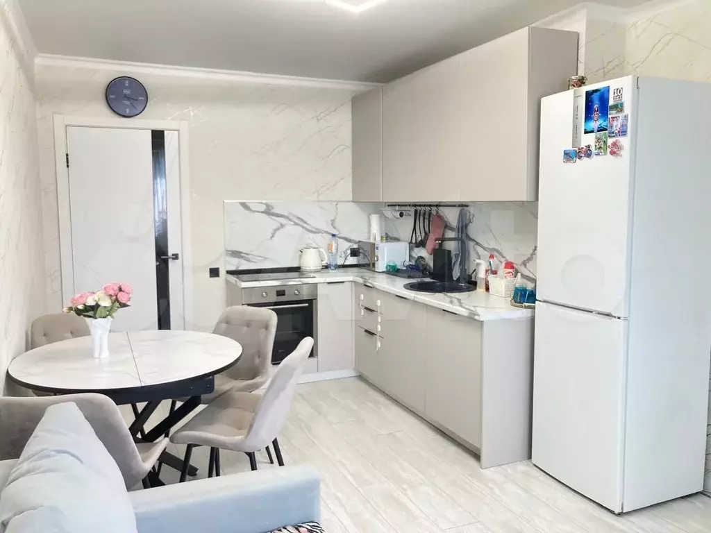 1-к. квартира, 52,5 м, 1/3 эт. - Фото 1