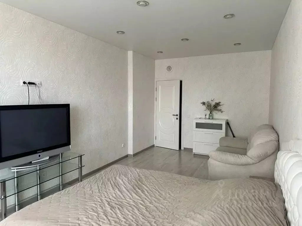 1-к кв. Татарстан, Казань ул. Вишневского, 61А (53.0 м) - Фото 2