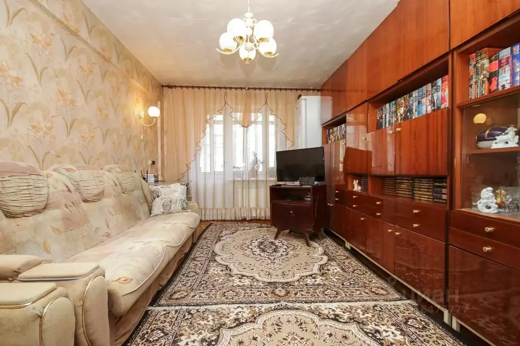 2-к кв. Красноярский край, Красноярск Свердловская ул., 13б (45.5 м) - Фото 0